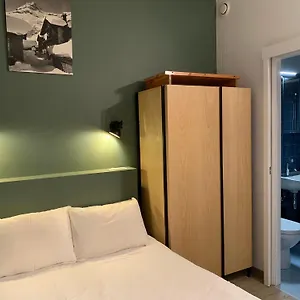 Centre Shufu Apartment