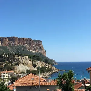 Du Pecheur A A 10 Metres Du Port , Cassis France